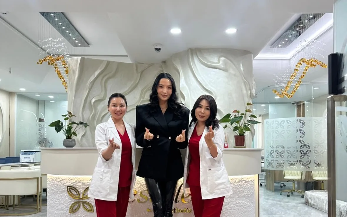Uzesgelent Surgery Clinic-ийн хүлээн авах хэсэг